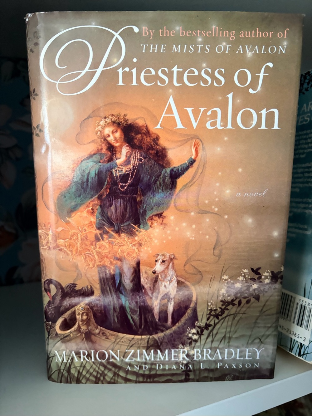 Priestess of Avalon Marion Zimmer Bradley Diana Paxson 2001 First American Ed.
